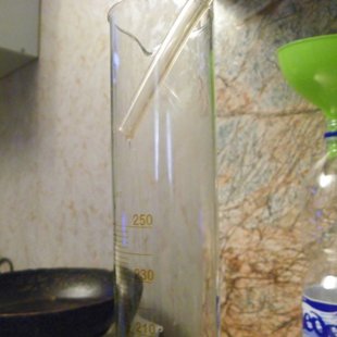 "Хвосты" богаты сивушными маслами,не пьём, собираем в отдельную ёмкость.