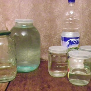 Справа "головы", слева "хвосты".